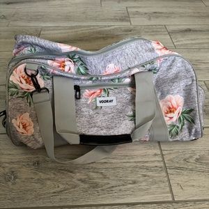 Vooray duffle bag with shoe insert and additional travel drawstring